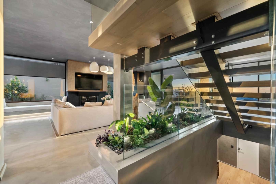 5 Bedroom Property for Sale in Camps Bay Western Cape